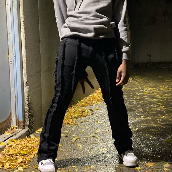 Fray Vertical Panel Stacked Flared Jeans - Picture 5 of 5